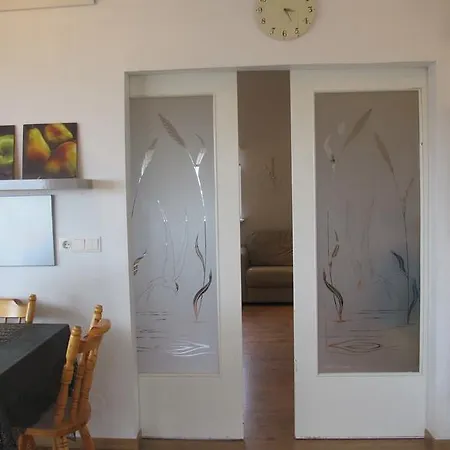 بيت ضيافة Akurholt 2*